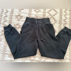 Lululemon 7/8 Scuba jogger